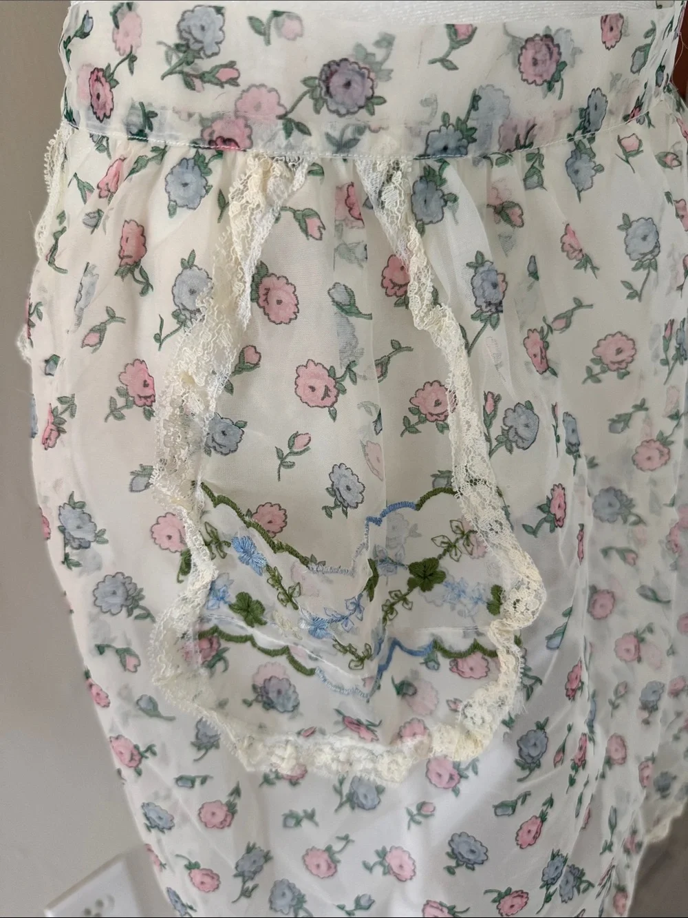 Vintage Apron Half Floral Mid Century  Modern Embroidered Lace pocket